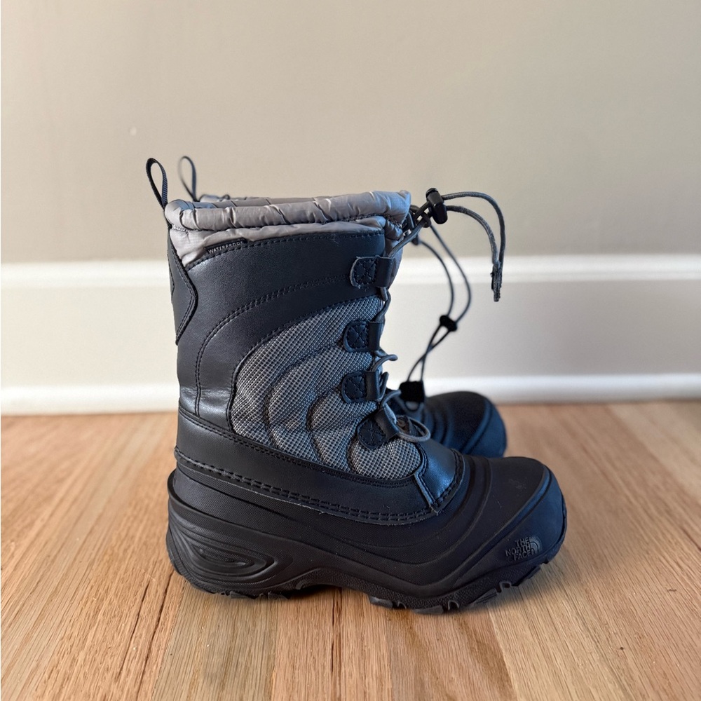 The North Face Youth Alpenglow IV Boots NF0A2T5P Waterproof Insulated Boots Sz 3